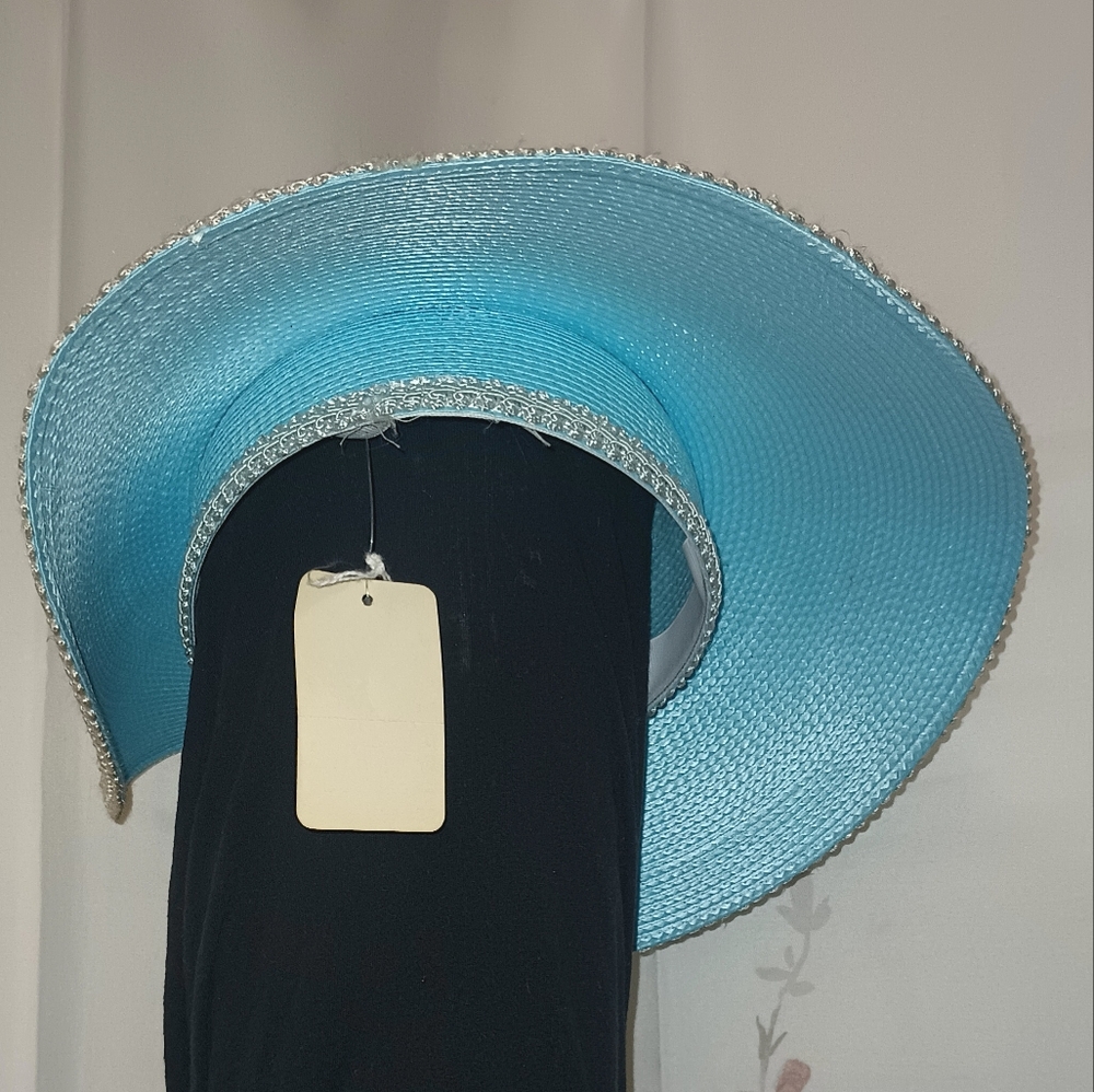 Fashion Hat - Picture 4 of 4